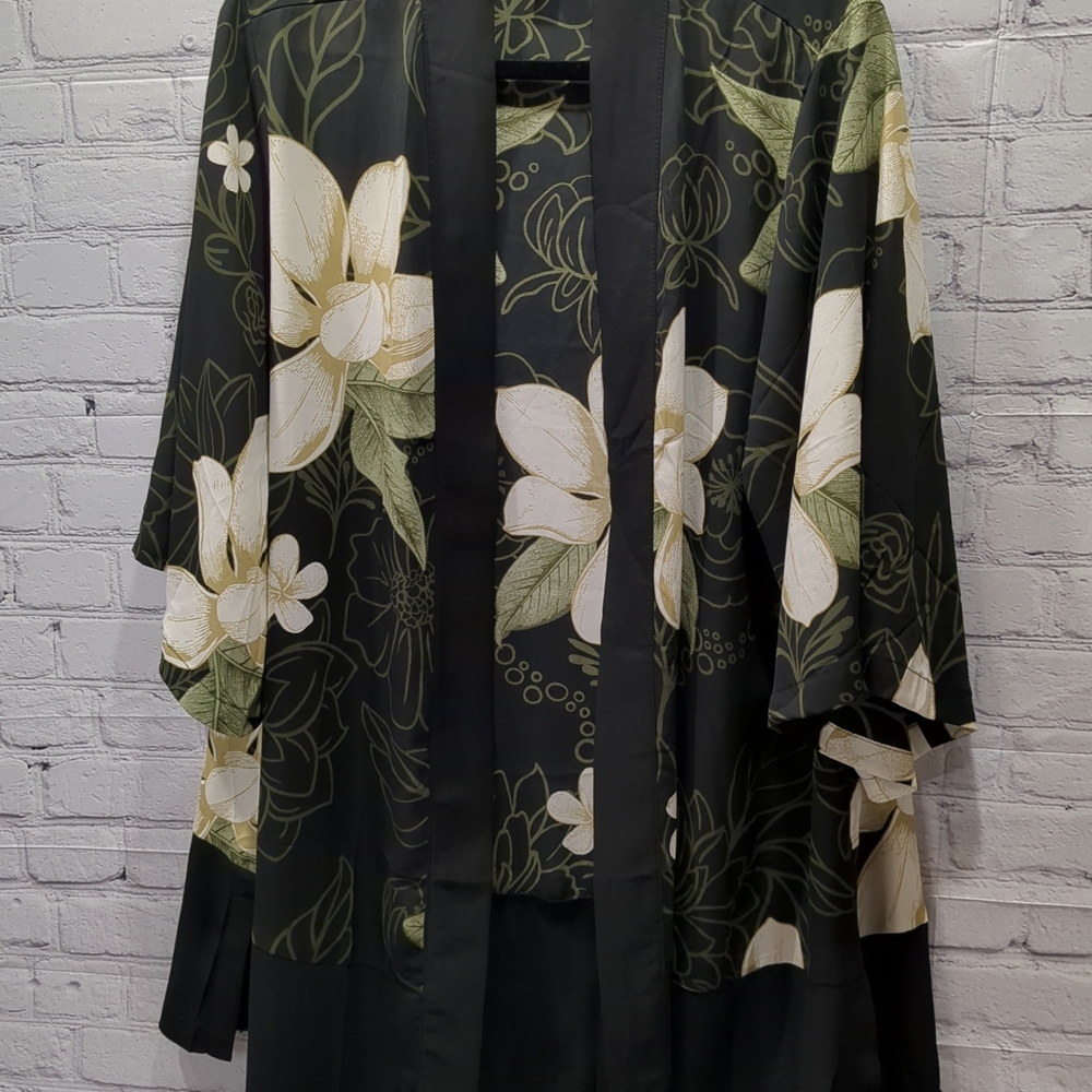Floral Kimono with Green and White Design